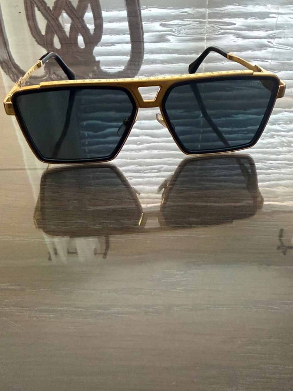 LOUIS VUITTON 1.1 Evidence Metal Square Sunglasses - Picture 11 of 17